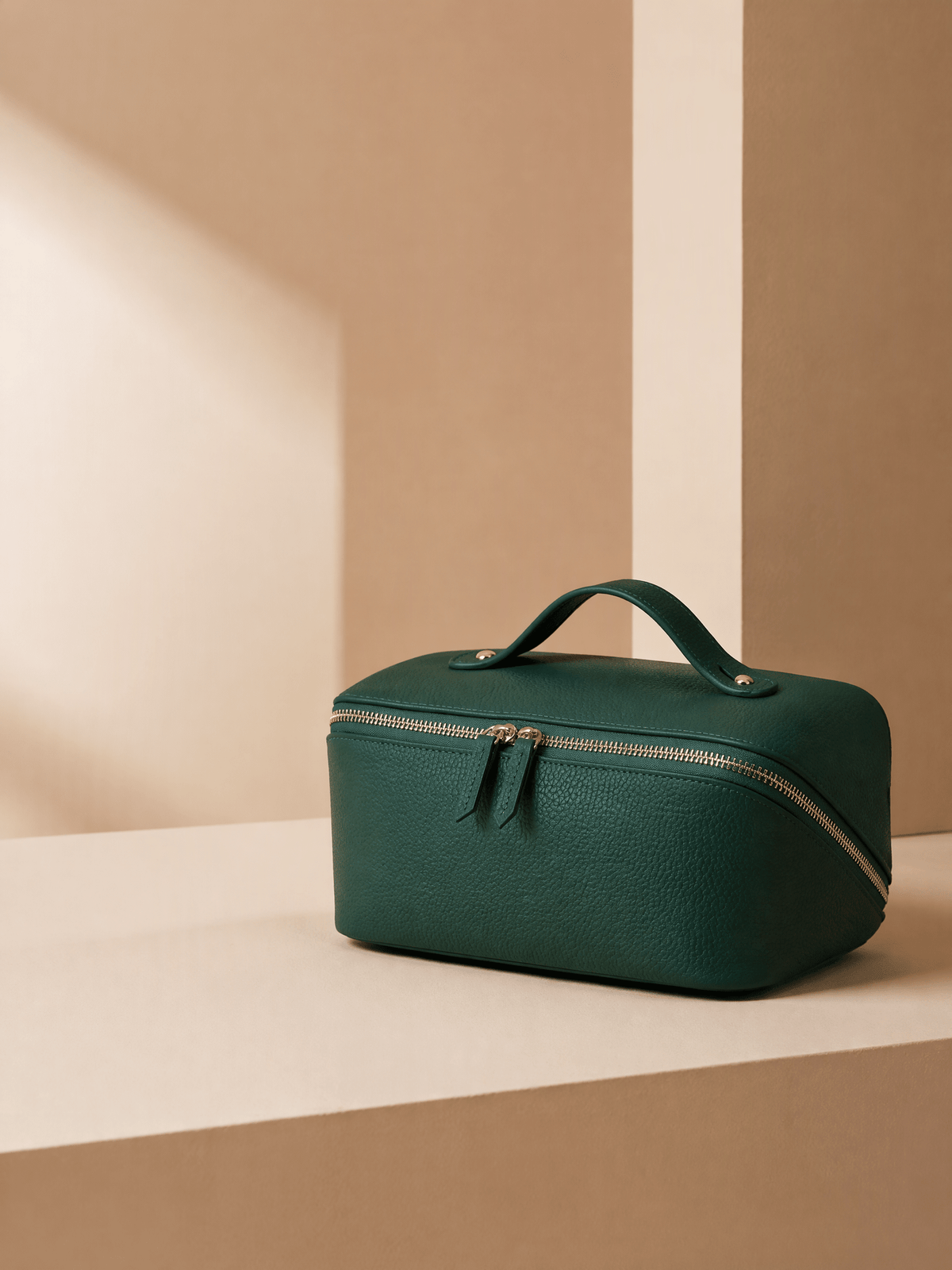 Traveler Leather Organizer Pouch