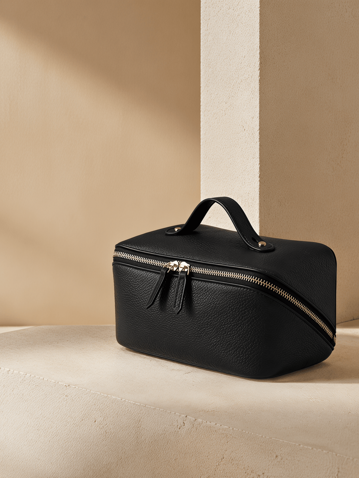 Traveler Leather Organizer Pouch