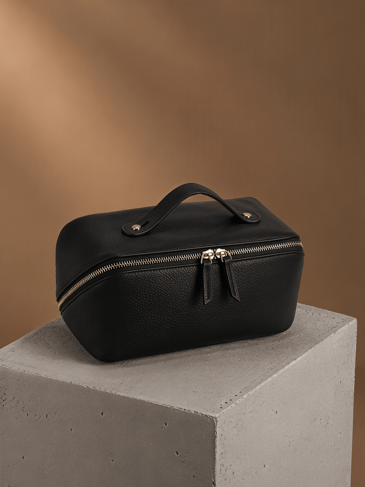 Traveler Leather Organizer Pouch