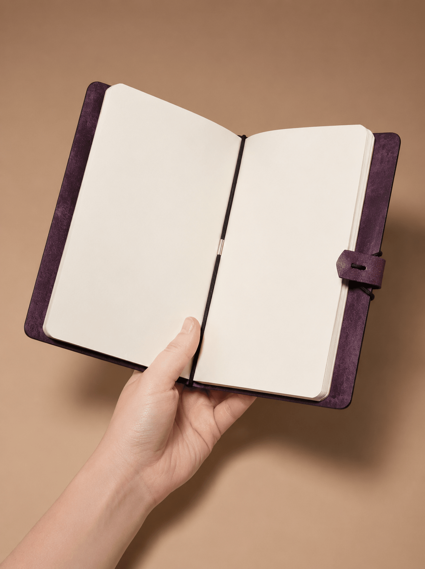 Traveler leather journal